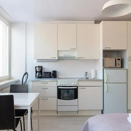 Apartment Convenient For 2 In Herttoniemi *